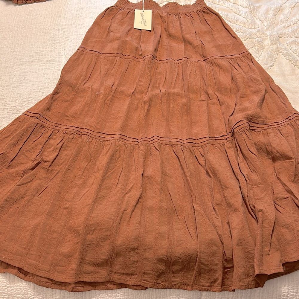 NWT Universal thread midi peasant skirt in rust